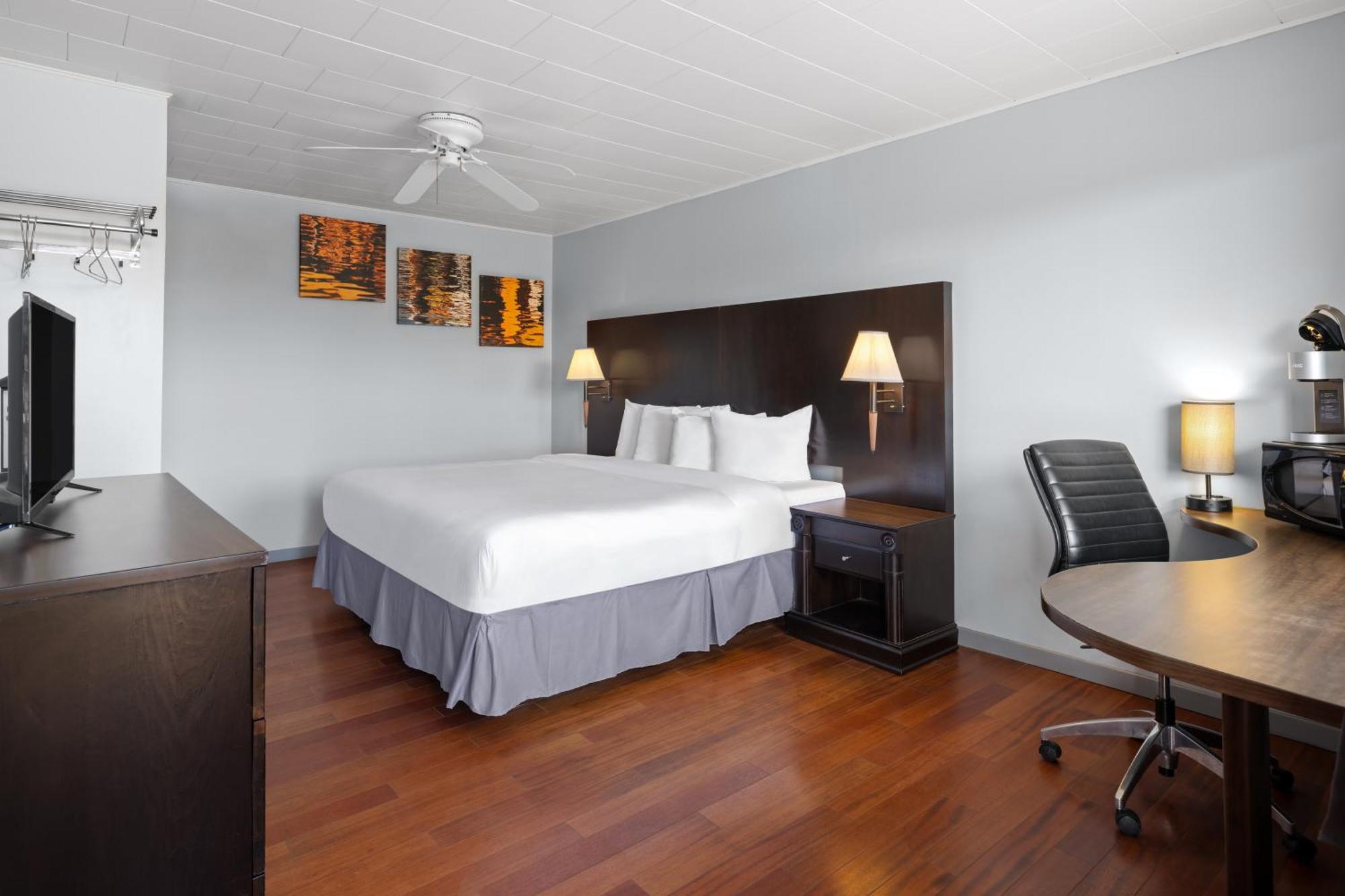 Travelodge By Wyndham Grand Falls Exterior photo